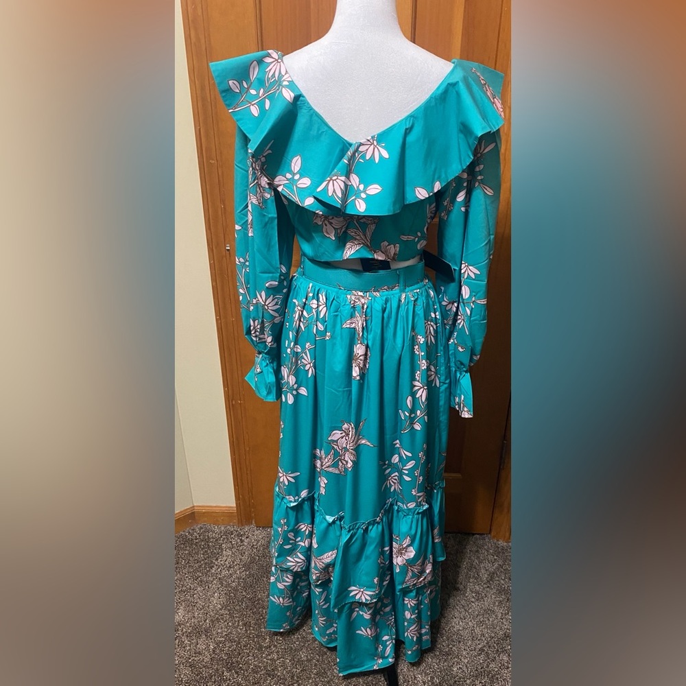 NWT Floral 3 Piece Maxi Skirt and Croptop - Picture 4 of 5